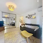 Edenia, Ac,balcony Swimming Pool, Wi-fi & Parking *