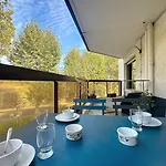 Edenia, Ac,balcony Swimming Pool, Wi-fi & Parking شقة