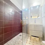 Edenia, Ac,balcony Swimming Pool, Wi-fi & Parking