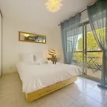Edenia, Ac,balcony Swimming Pool, Wi-fi & Parking شقة *