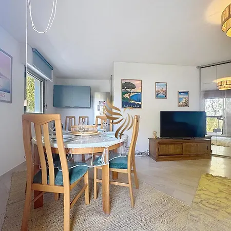 Edenia, Ac,balcony Swimming Pool, Wi-fi & Parking *