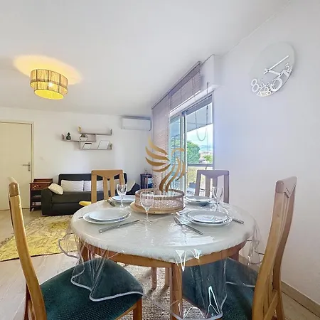 Edenia, Ac,balcony Swimming Pool, Wi-fi & Parking Daire