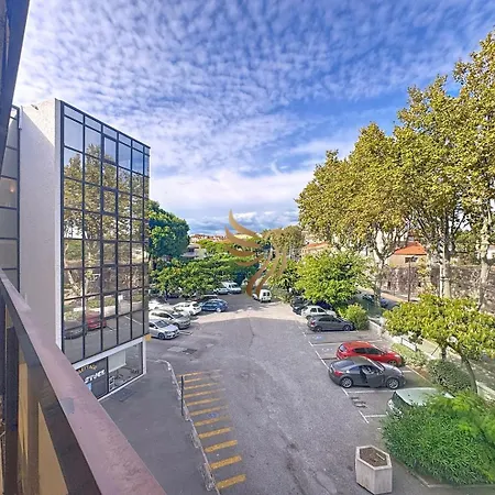 Daire Edenia, Ac,balcony Swimming Pool, Wi-fi & Parking