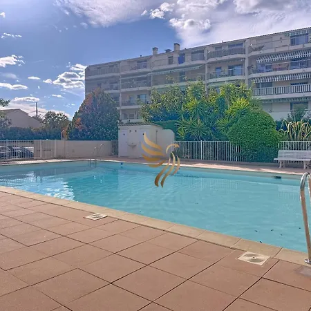 Edenia, Ac,balcony Swimming Pool, Wi-fi & Parking *